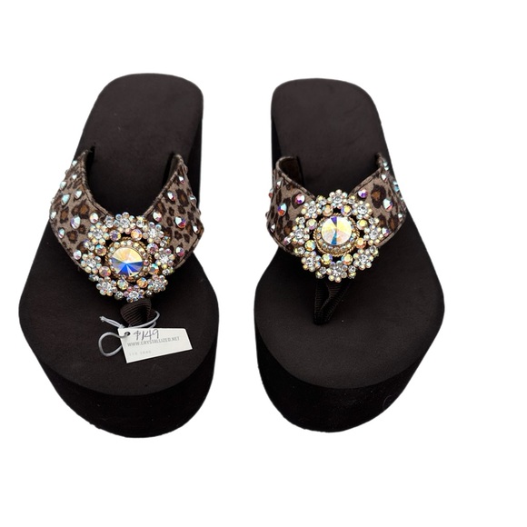 Scandalous | Shoes | Nwt Scandalous Miss Calculated Platform Wedge Flip